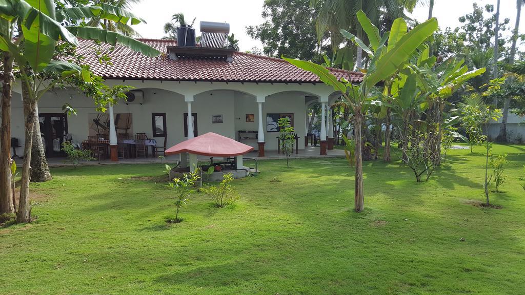 Hotel Lucas Kosgoda Exterior foto